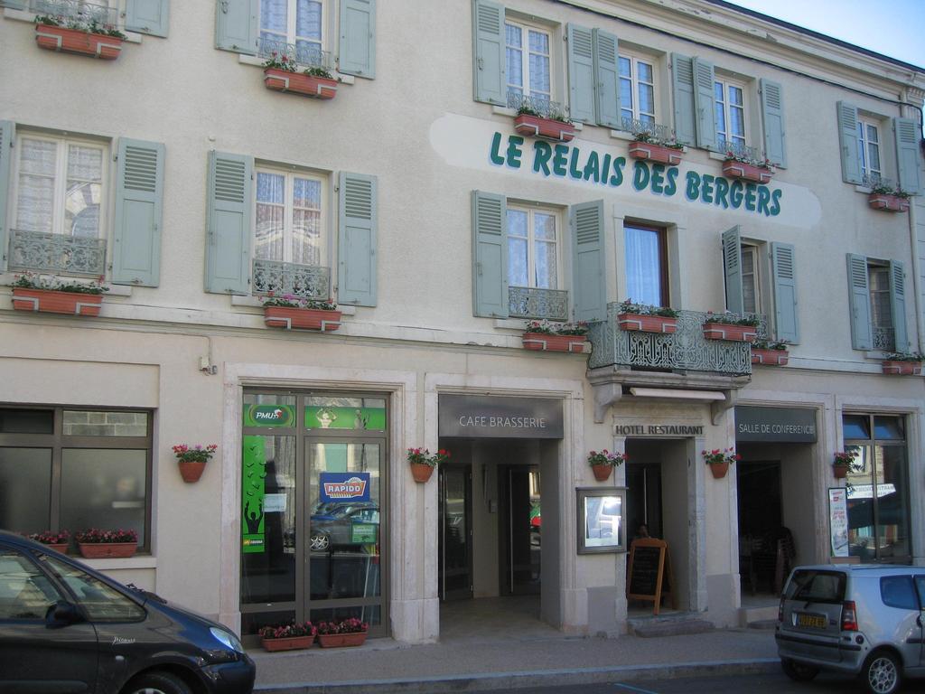 Le Relais Des Bergers Hotel Saint-Martin-en-Haut Buitenkant foto